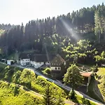 Brumichelhof Apartman *